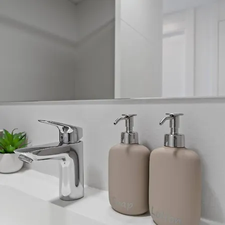 شقة Modern And Elegant With Two Terraces