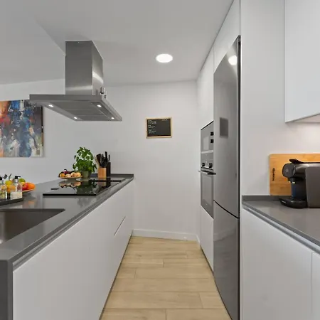 شقة Modern And Elegant With Two Terraces *